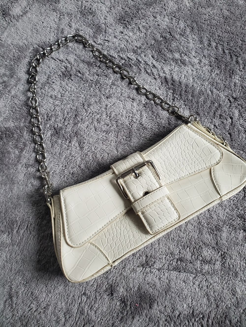 βCream Croc Embossed Faux Leather Baguette Bag Silver Chain Buckle